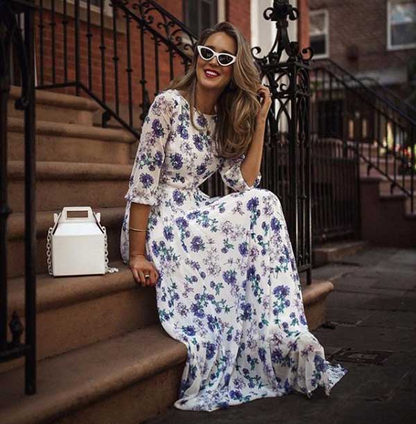 Robe à la mode avec imprimé floral