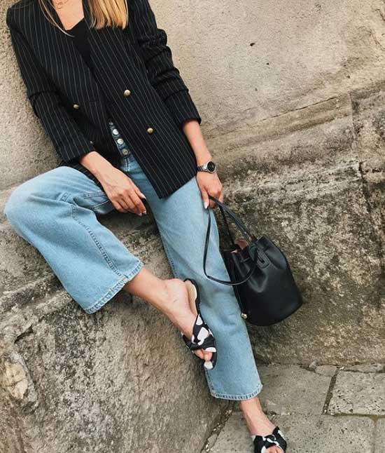 Petits amis avec un blazer à rayures tendance