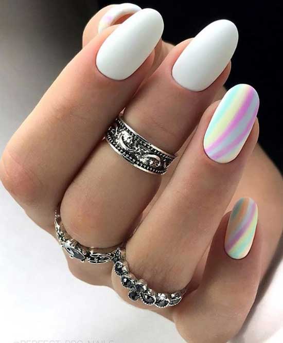 Arc-en-ciel néon sur les ongles