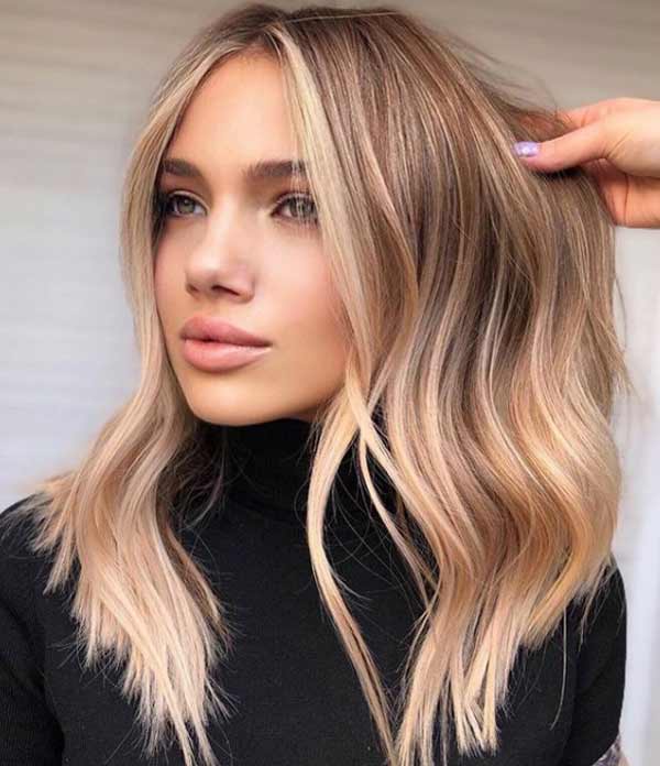 Coupe de cheveux longue sans frange
