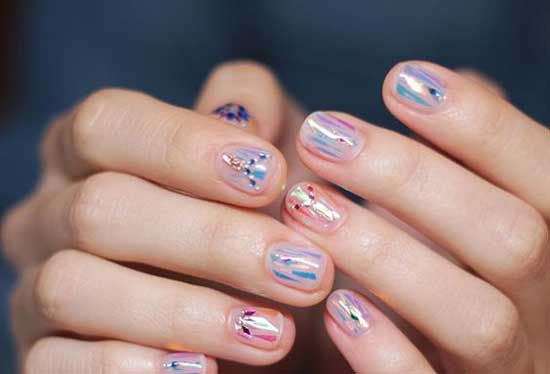 Revêtement transparent et morceaux de papier d'aluminium