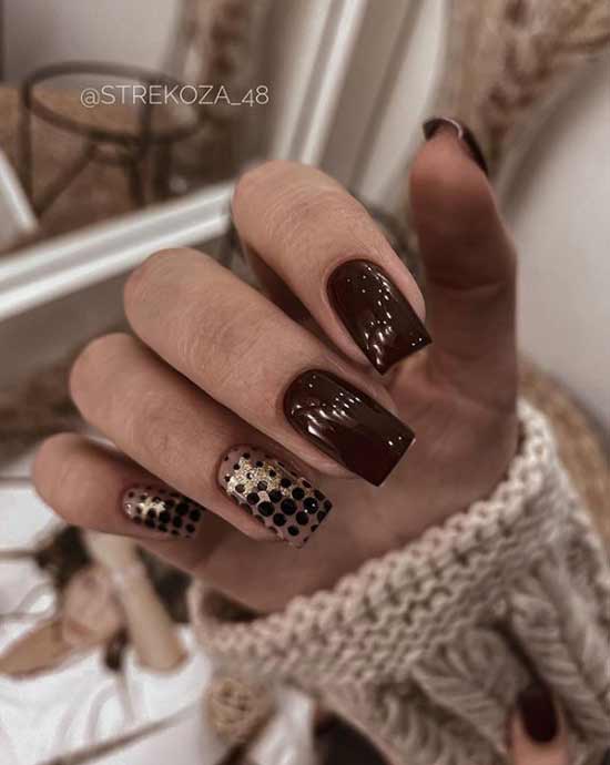 Manucure brune aux accents