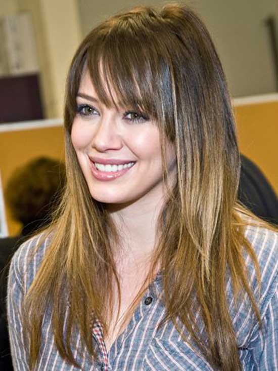 Coupe de cheveux pour cheveux longs avec frange oblique 2026