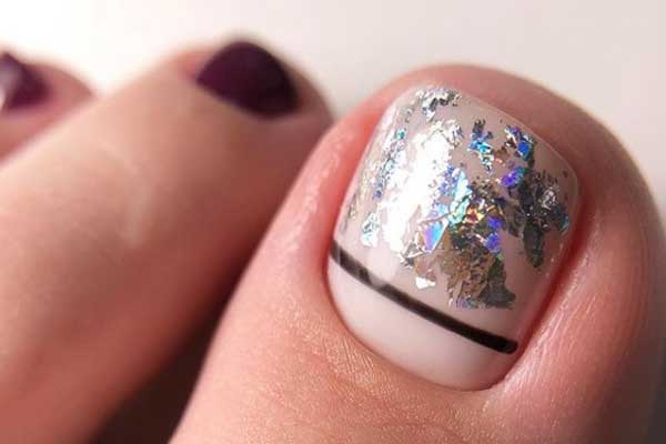 Conception de pédicure nude bicolore - jouer avec les contrastes