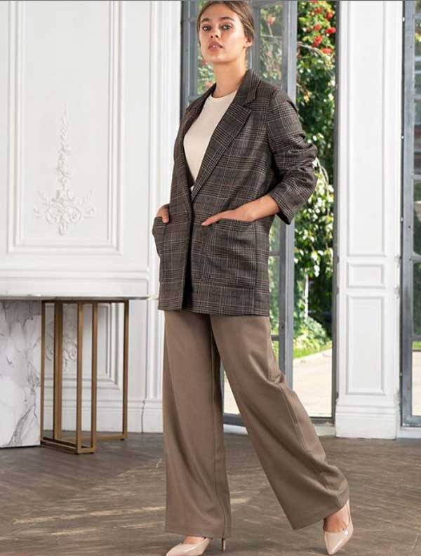 Pantalon droit à la mode