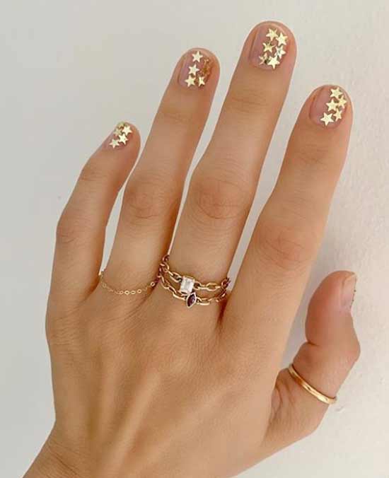 Manucure pour ongles courts pour la nouvelle année