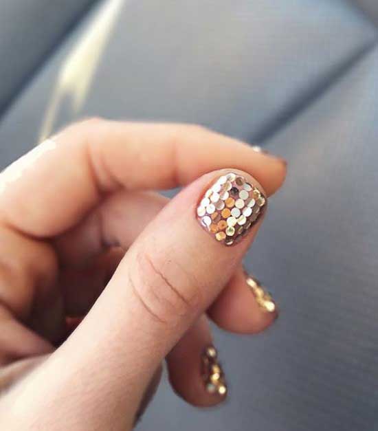 Kamifubuki doré en manucure pour Noël