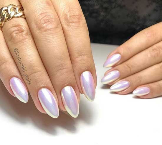 Manucure avec frottement pour la nouvelle année