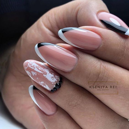 Veste noire et blanche pour la nouvelle année