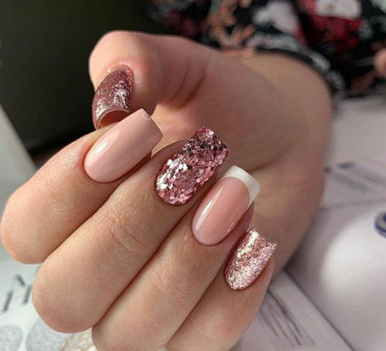 Français avec des paillettes roses 2026