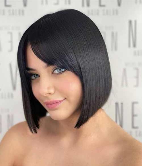 Kare avec une frange classique