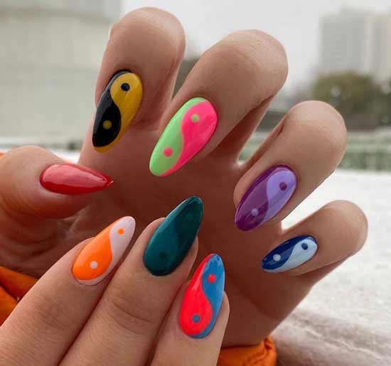 Manucure différentes mains lumineuses