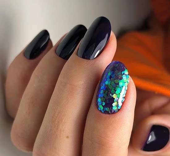 Manucure à paillettes noires