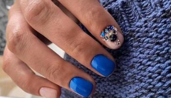 Manucure en bleu tendance