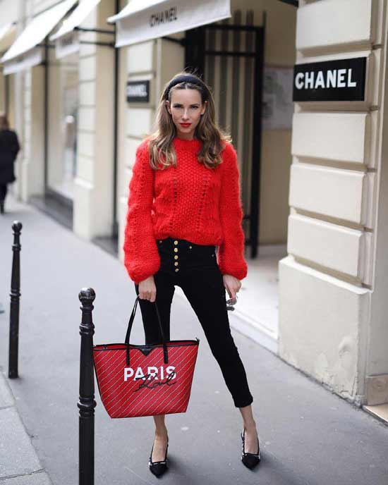 Pull rouge à grosses manches