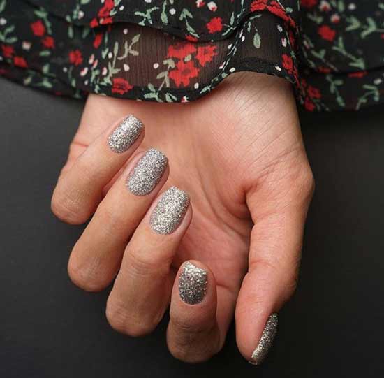 Argent manucure hiver