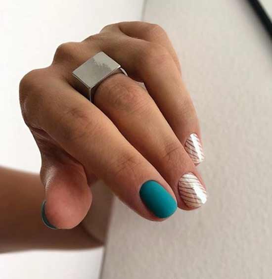 Manucure deux couleurs sur ongles courts