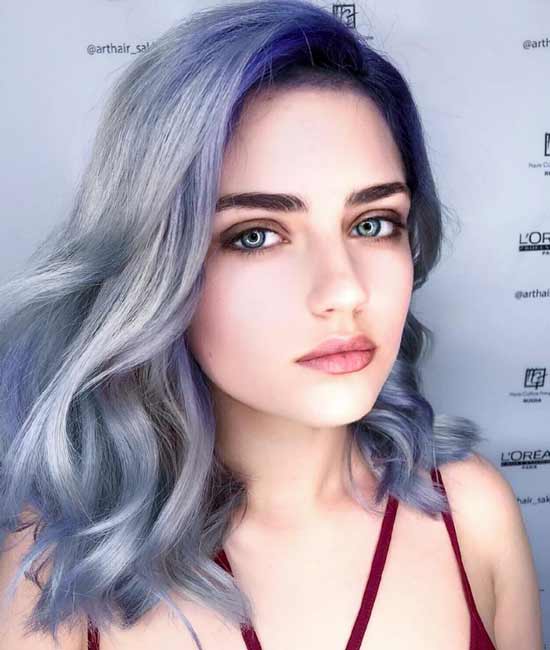 Couleur de cheveux bleu-bleu