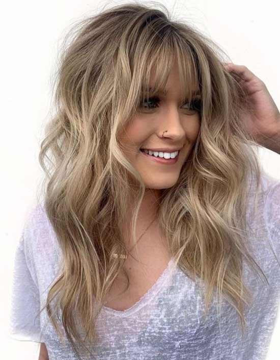 Blonde avec une cascade