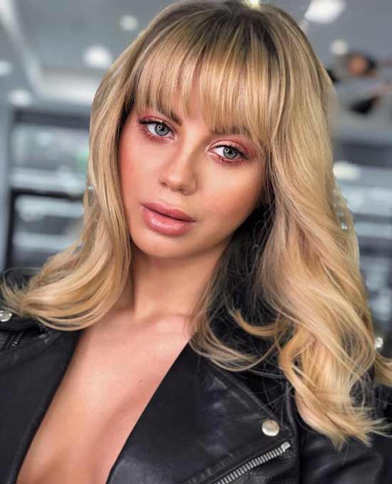 Frange aux cheveux longs