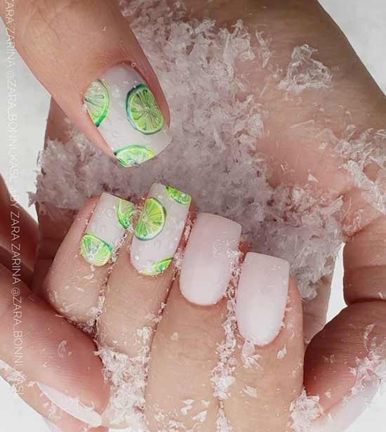 Beaux dessins d'ongles nude