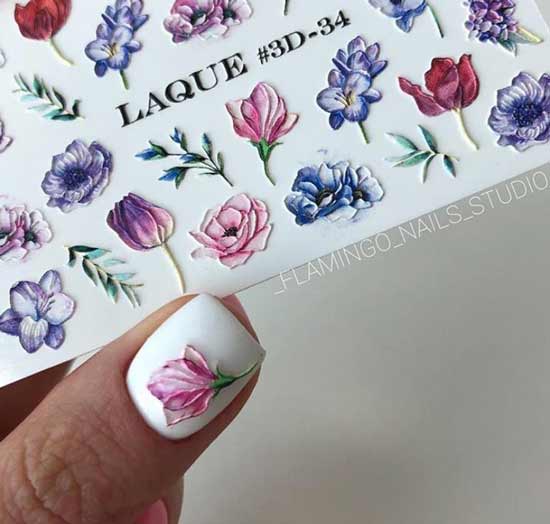 Avec autocollant rose