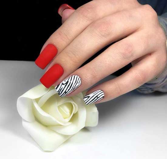 Rouge avec imprimé blanc et noir