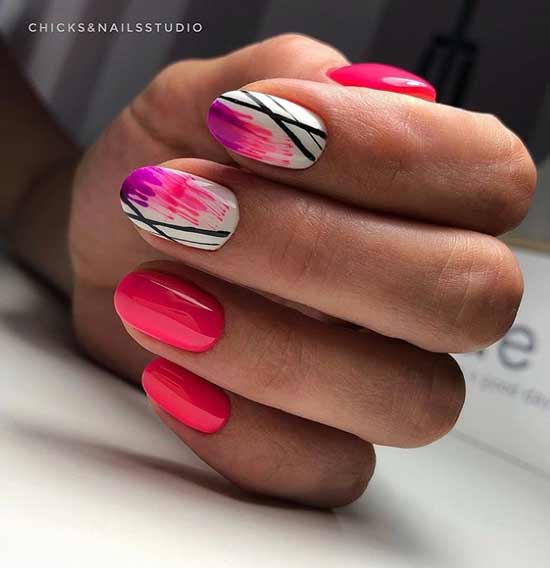 Manucure framboise et blanc