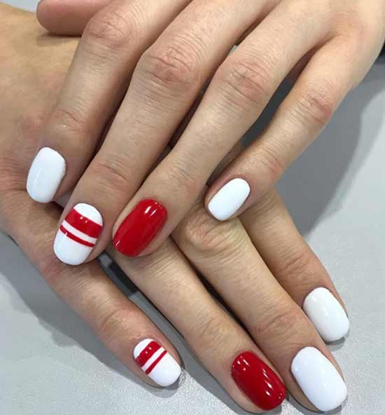 Blanc à rayures rouges