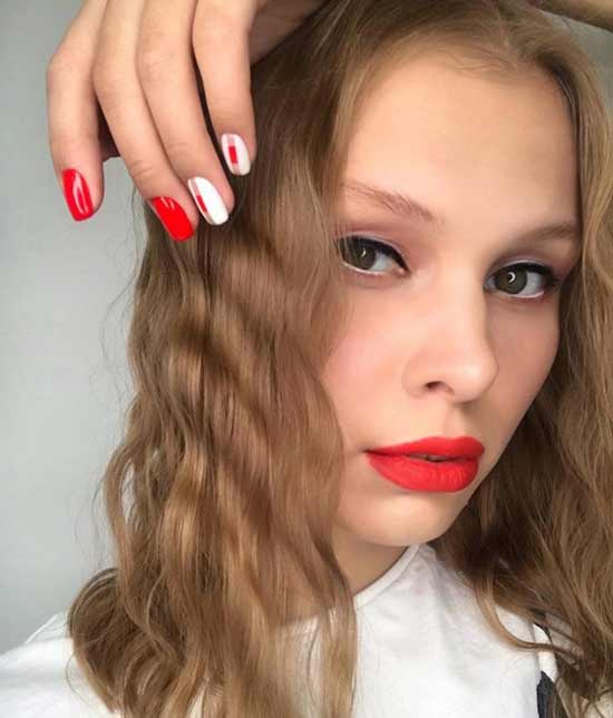 Manucure couleur rouge à lèvres blanc et rouge