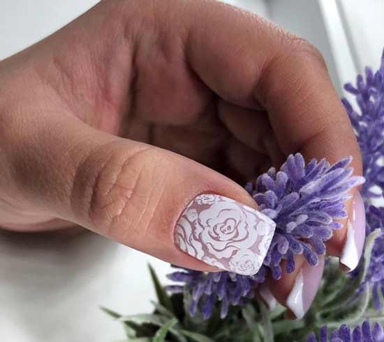 Manucure texturée blanche