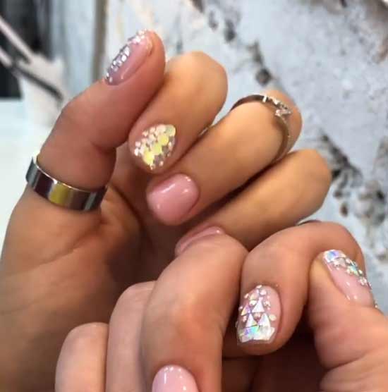 Manucure de verre brisé