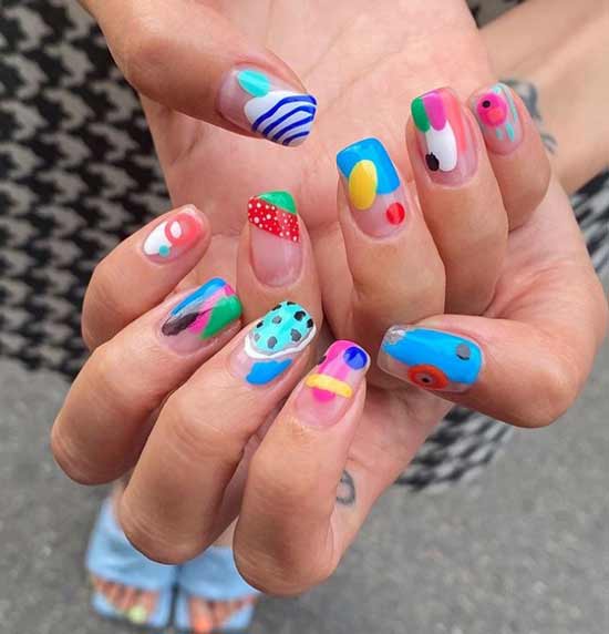 Manucure avec des dessins de jeunesse