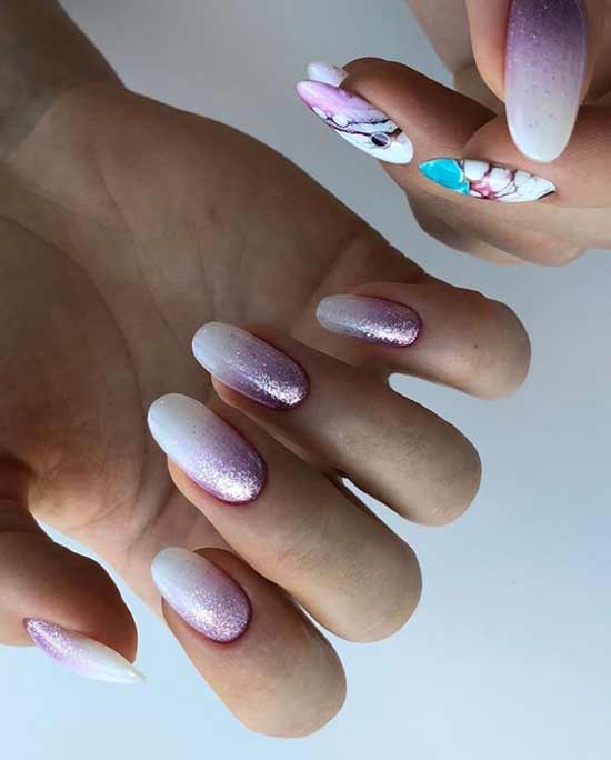 Dégradé de manucure rose avec des paillettes