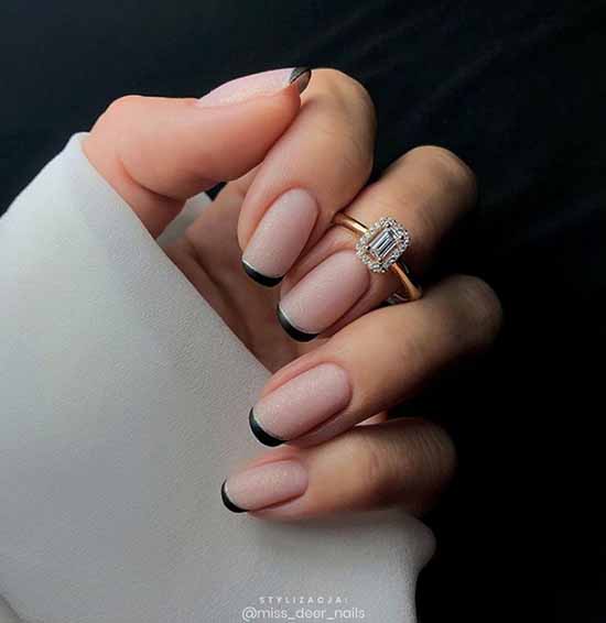 Manucure délicate avec des paillettes: nouveautés photo avec un beau design