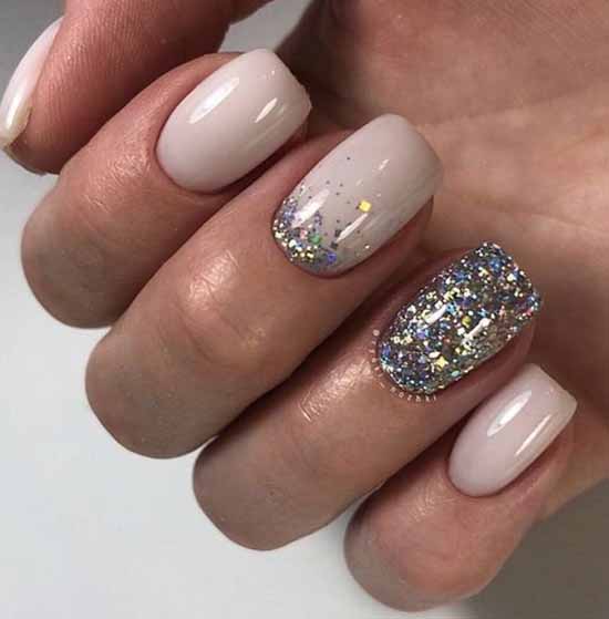 Manucure délicate avec des paillettes: nouveautés photo avec un beau design