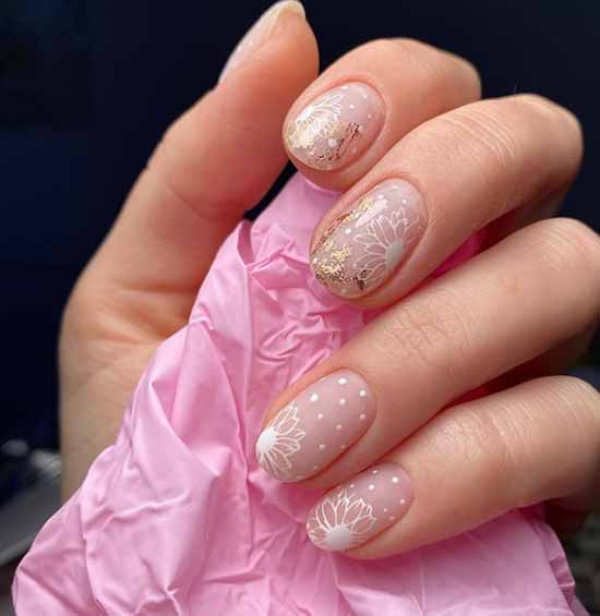 Conception d'ongles délicats 2026: photos avec actualités