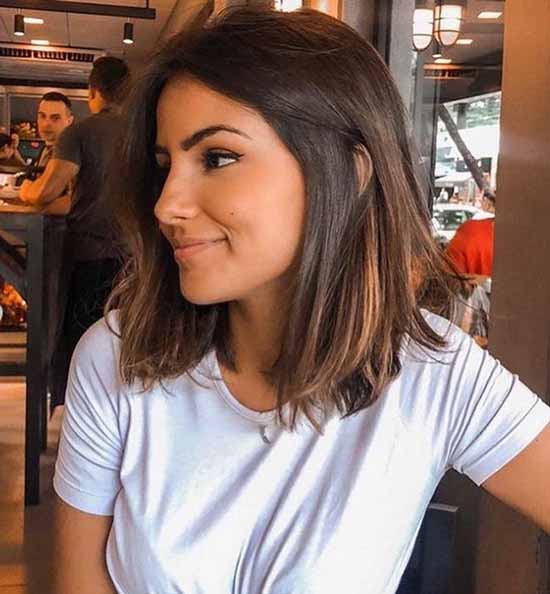 Coupe de cheveux Bob-caret 2026: photos, actualités, formes à la mode