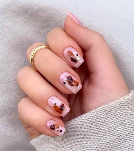 Les principales tendances en design d'ongles automne 2026: nouvelles photos