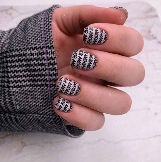 Les principales tendances en design d'ongles automne 2026: nouvelles photos