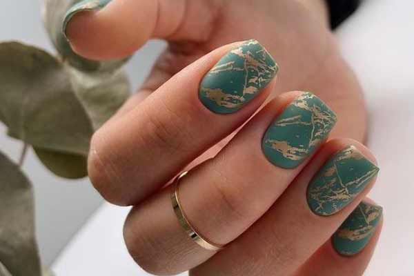 Les principales tendances en design d'ongles automne 2026: nouvelles photos