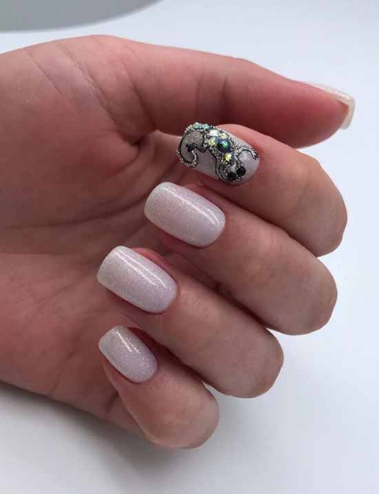 Conception d'ongles avec strass 2026: photos, nouveautés exquises