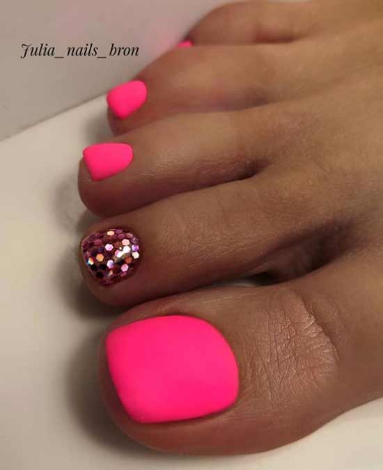 Pédicure brillante au néon