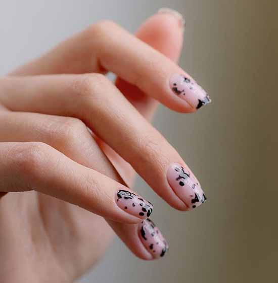 Manucure scolaire 2026: idées, nouveaux designs sur la photo