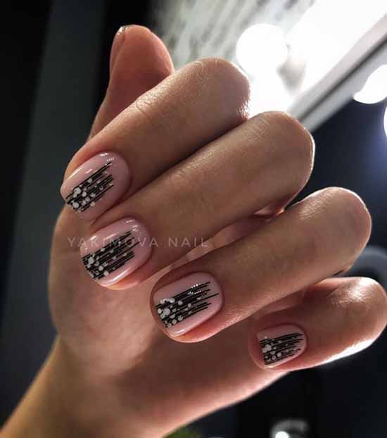 Manucure scolaire 2026: idées, nouveaux designs sur la photo