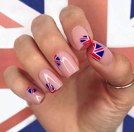 Manucure scolaire 2026: idées, nouveaux designs sur la photo