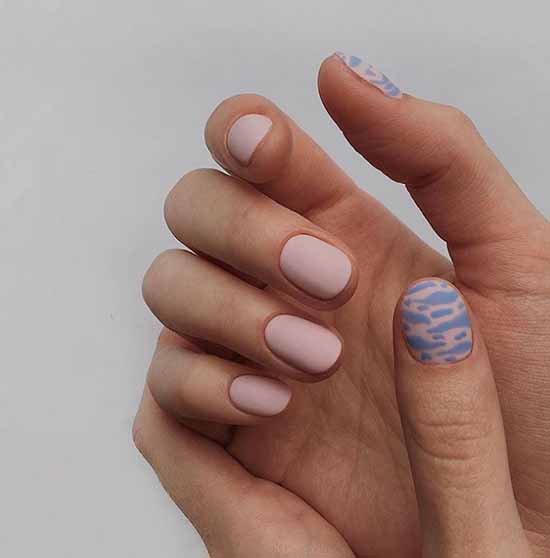 Manucure scolaire 2026: idées, nouveaux designs sur la photo