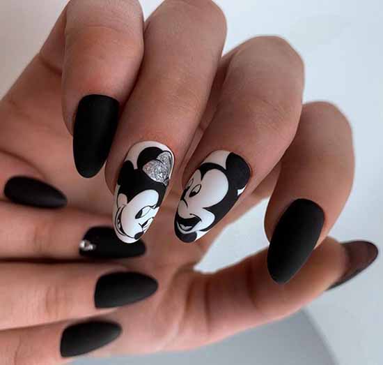 Manucure noire pour ongles longs: photo, nouveau beau design