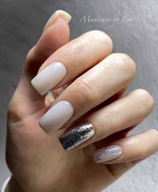 Conception d'ongles scintillants: nouvelle manucure sur la photo