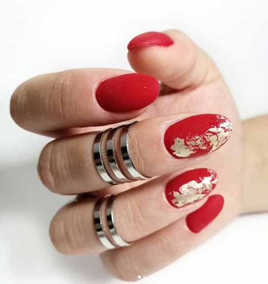 Conception d'ongles en feuille: photo, nouveautés de manucure à la mode